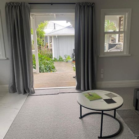 Prodigal Daughter Gourmet Lodge Martinborough Εξωτερικό φωτογραφία